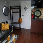 Tiny Hanzeboat Bådhotel 3*