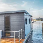 Tiny Hanzeboat 3*