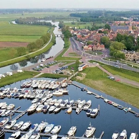 Tiny Hanzeboat Hattem