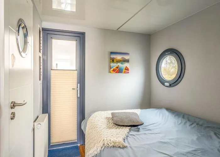 Tiny Hanzeboat Tekne 3*