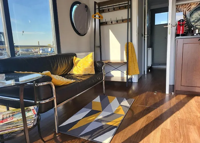 Tekne Tiny Hanzeboat