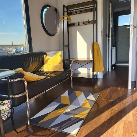 Hotel en barco Tiny Hanzeboat